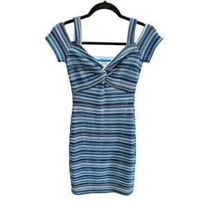 2/40$✨Guess Lulu Blue Stripe Crochet Dress